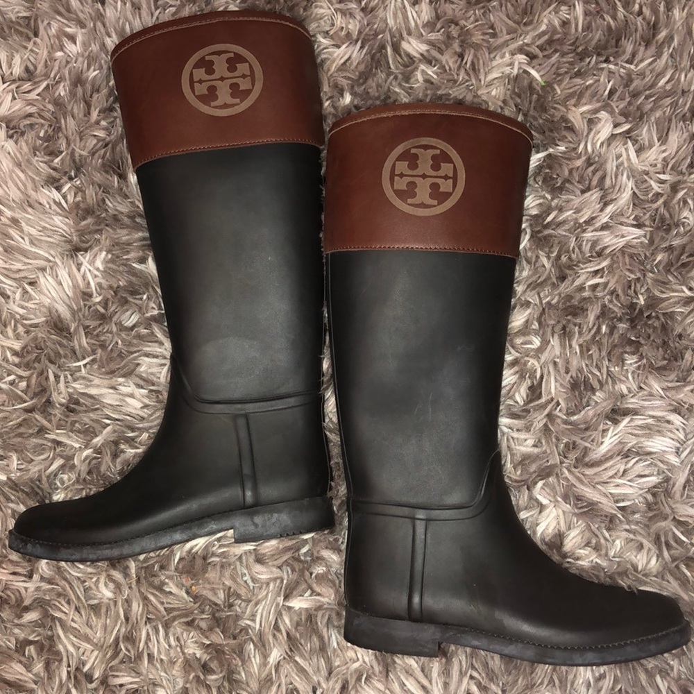 Tory Burch rain boots size 8